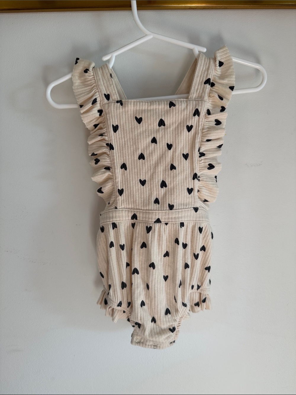Cat & Jack 12m heart romper